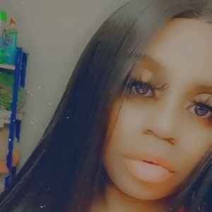 Meet your Posher, Monique